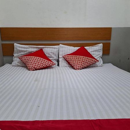 Oyo 93584 Rukotel South Tangerang Kültér fotó