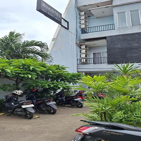 Oyo 93584 Rukotel South Tangerang Kültér fotó