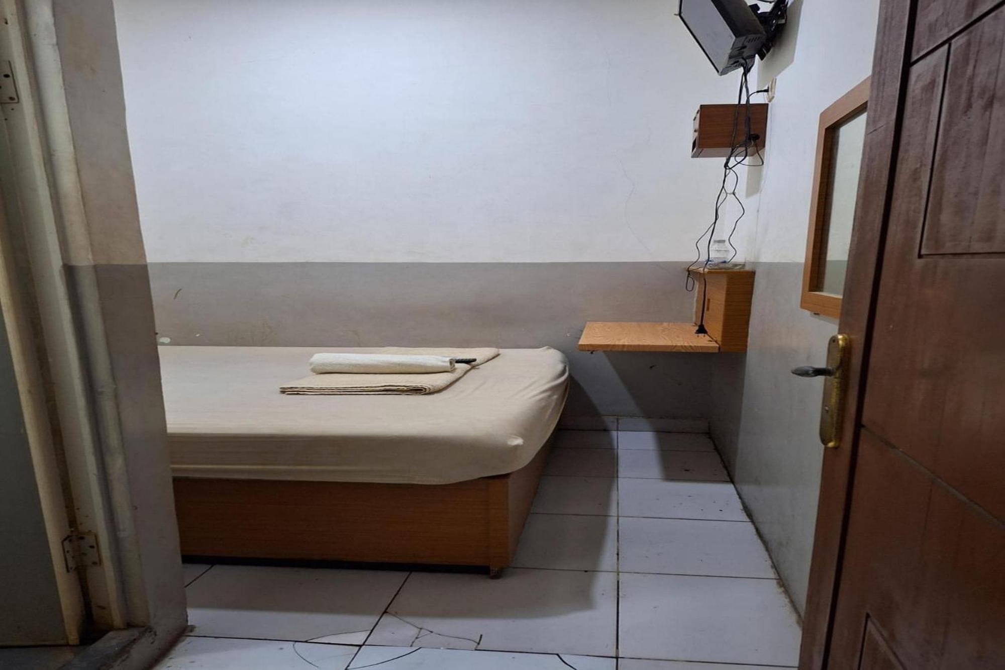 Oyo 93584 Rukotel South Tangerang Kültér fotó