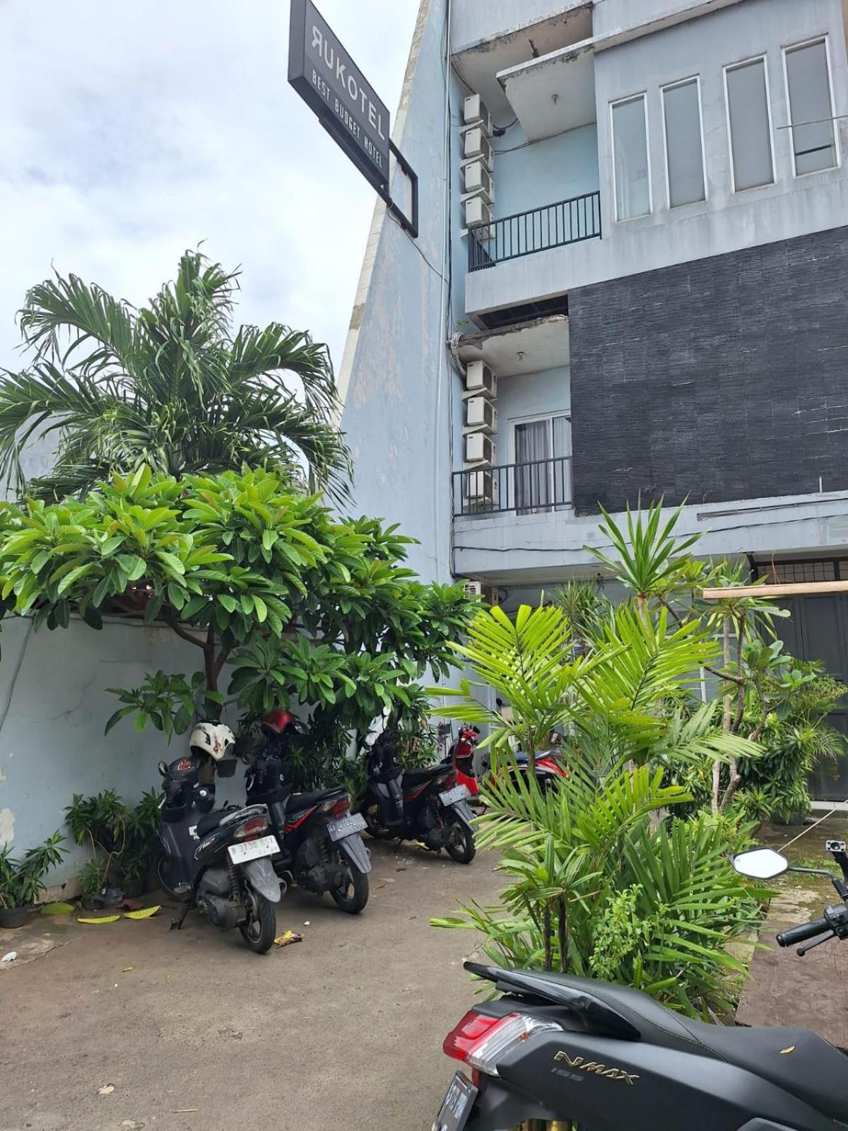 Oyo 93584 Rukotel South Tangerang Kültér fotó