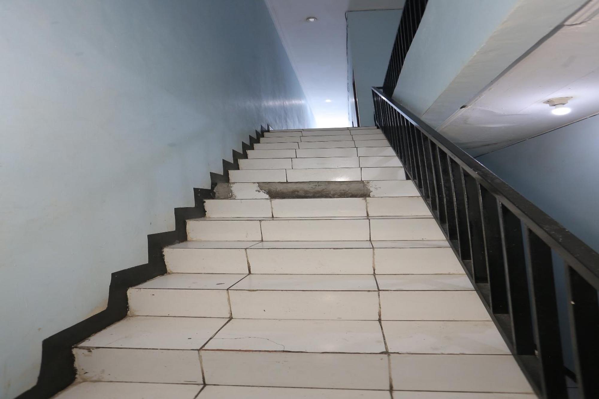 Oyo 93584 Rukotel South Tangerang Kültér fotó