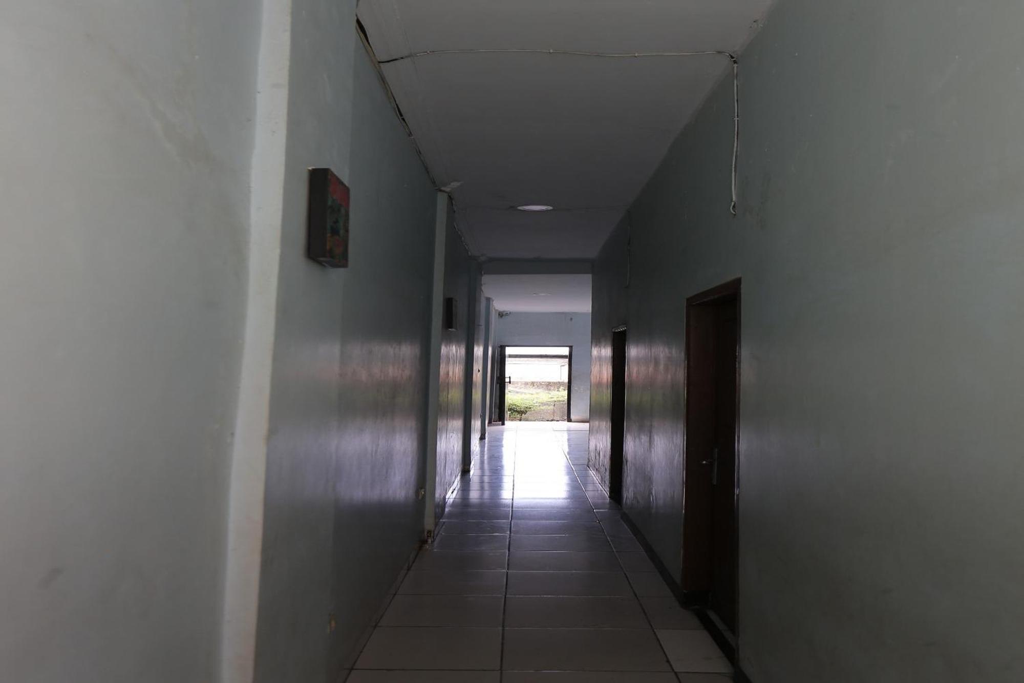 Oyo 93584 Rukotel South Tangerang Kültér fotó