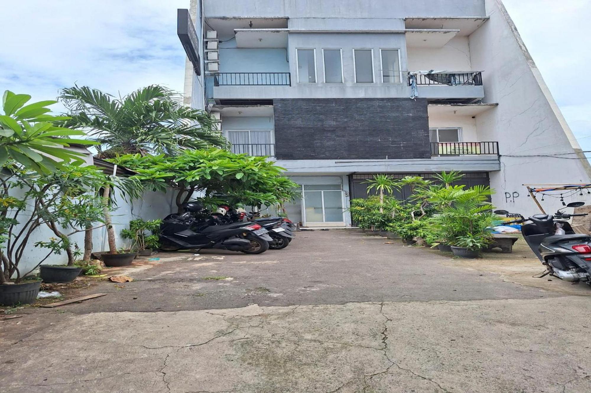 Oyo 93584 Rukotel South Tangerang Kültér fotó